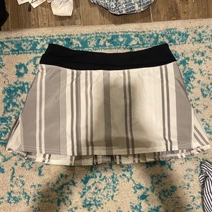 Lululemon striped ruffle skirt size 4